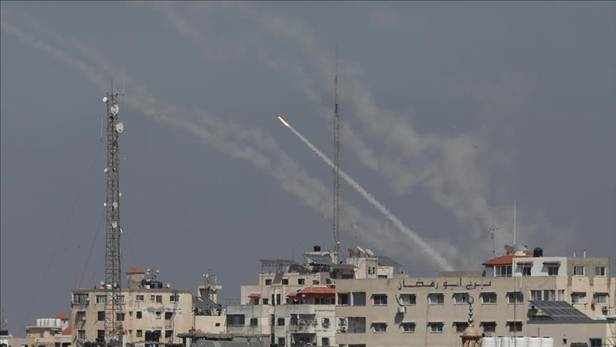 الجيش الإسرائيلي: رصد إطلاق 200 صاروخ من غزة